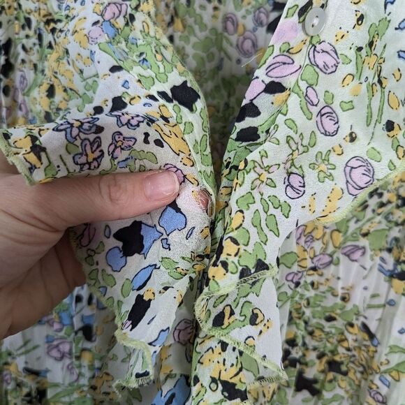 Violet and Claire Floral Blouse - Picture 10 of 11